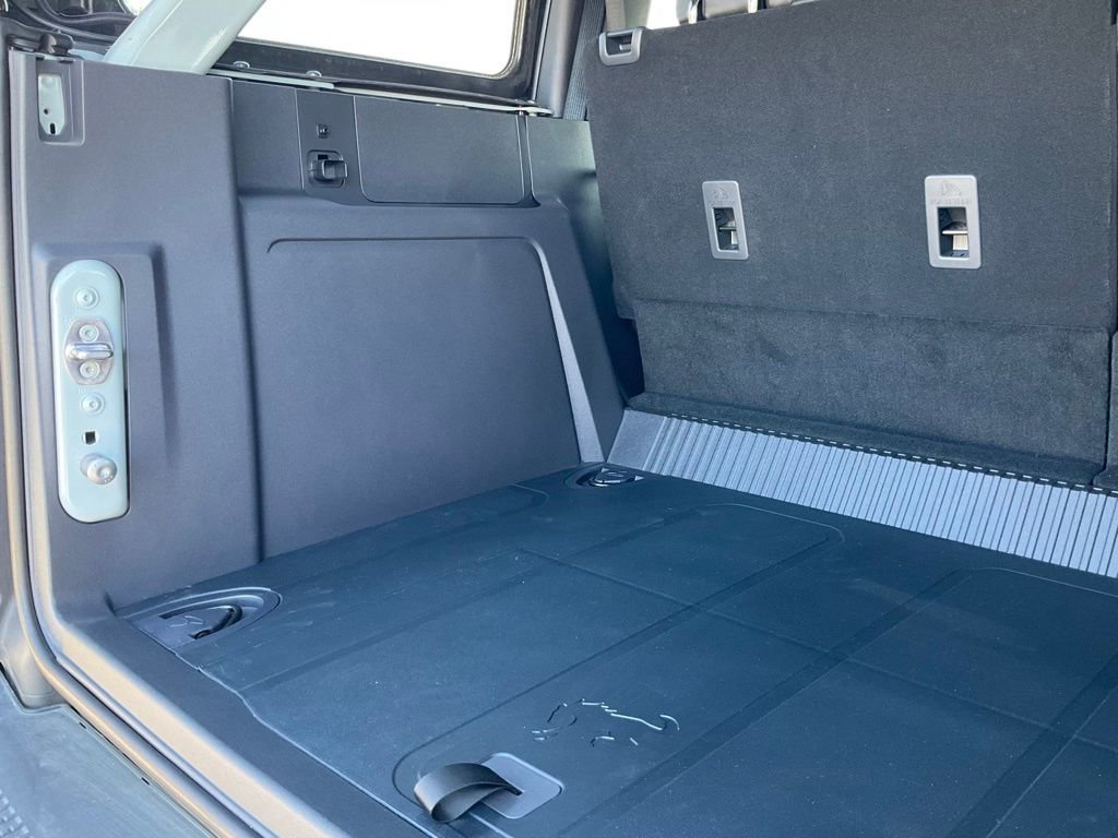 Certified 2024 Ford Bronco Black Diamond w/ Sasquatch Package image 29