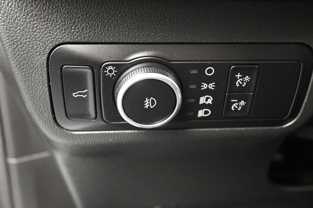Certified 2023 Ford Escape Platinum AWD/4WD image 12