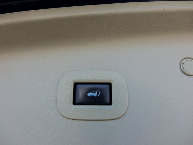 Used 2018 INFINITI QX80 4WD w/ Driver Assistance Package image 31