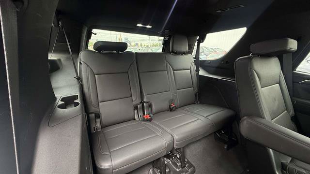 Used 2024 Chevrolet Tahoe Z71 w/ Luxury Package AWD/4WD image 29