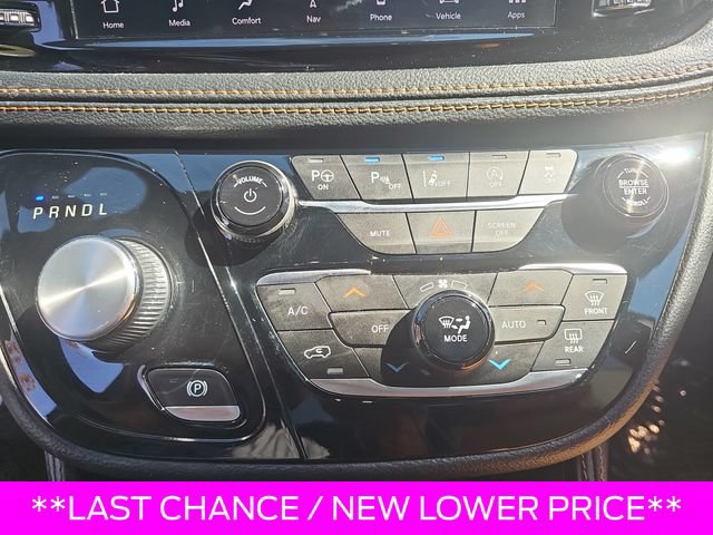 Used 2022 Chrysler Pacifica Pinnacle AWD/4WD image 25