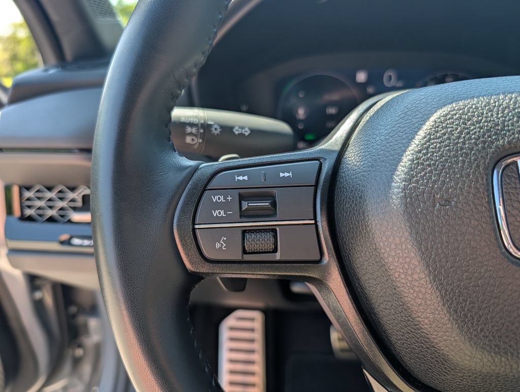 Used 2025 Honda Accord Sport image 10