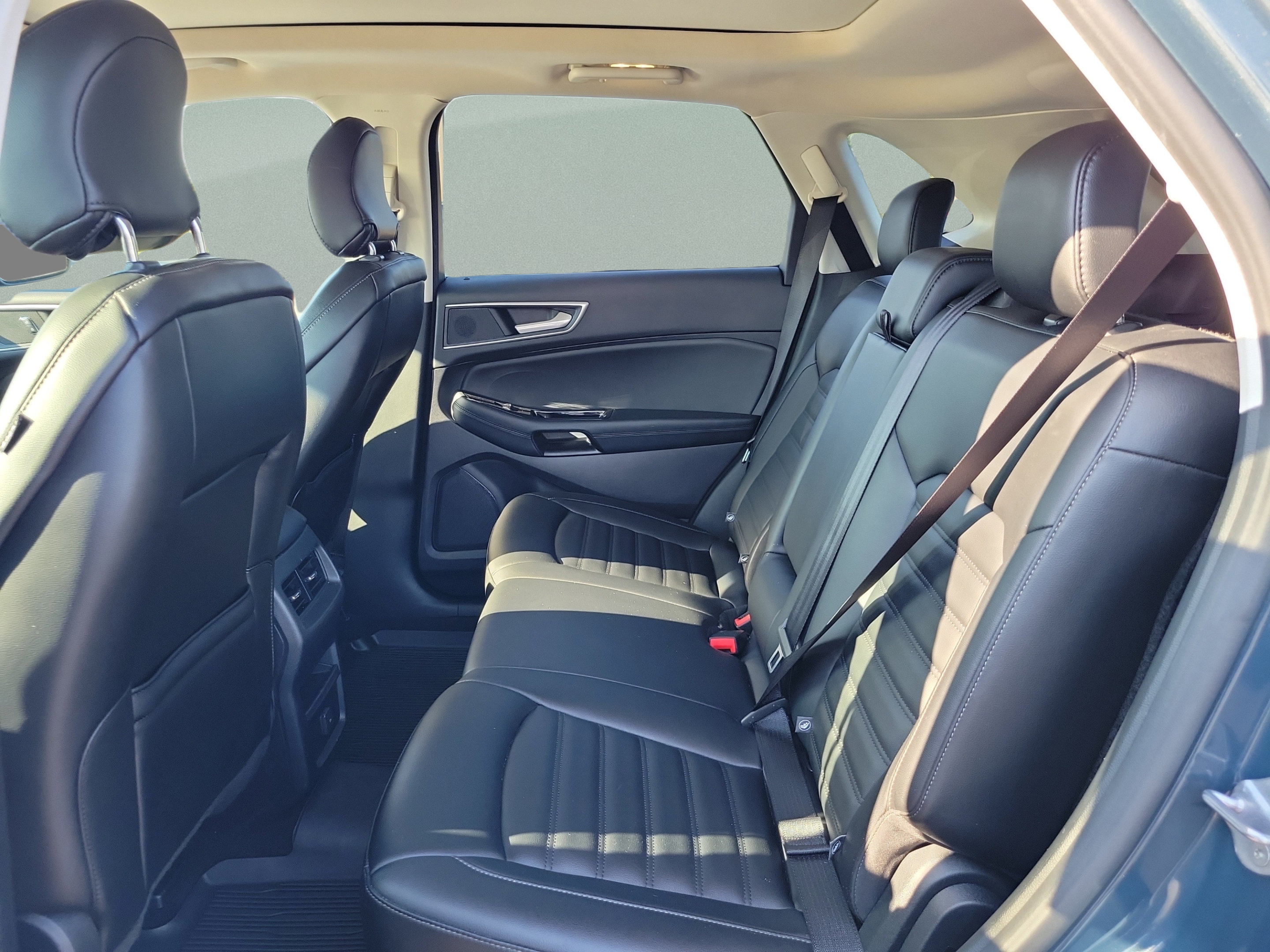 Certified 2019 Ford Edge SEL w/ Equipment Group 201A AWD/4WD image 9