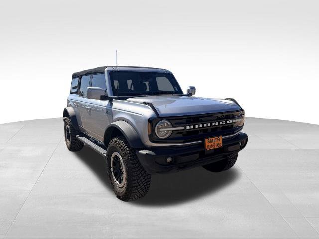 Certified 2022 Ford Bronco Outer Banks w/ Sasquatch Package AWD/4WD image 3