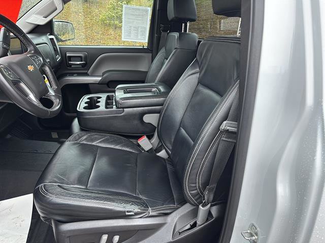 Used 2018 Chevrolet Silverado 1500 LT w/ LT Convenience Package image 11