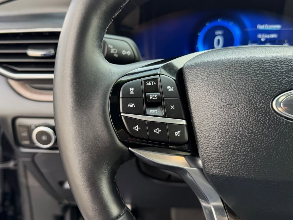 Certified 2023 Ford Explorer Platinum w/ Technology Package image 21