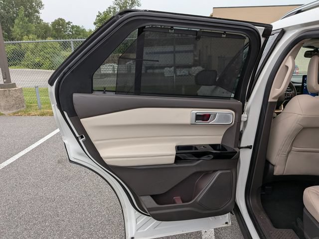Certified 2023 Ford Explorer Platinum w/ Technology Package AWD/4WD image 21