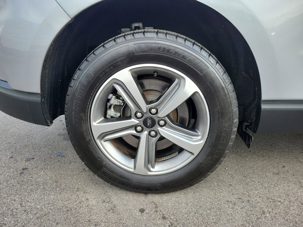 Certified 2024 Ford Edge SEL w/ Convenience Package AWD/4WD image 5