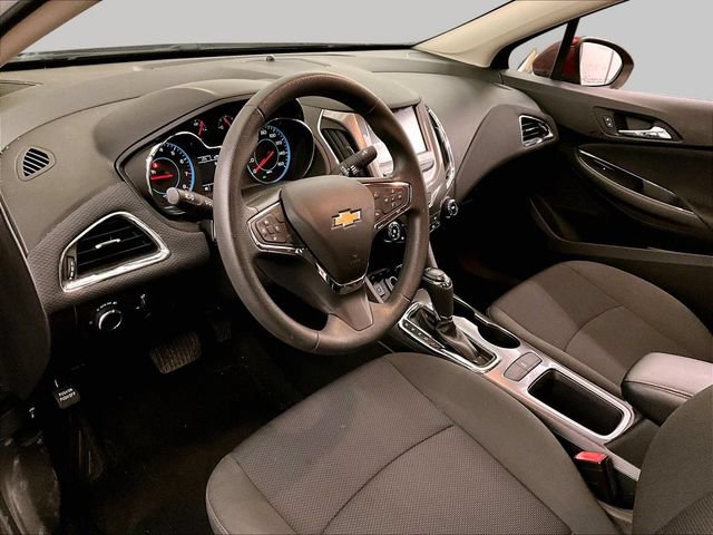 Used 2018 Chevrolet Cruze LT w/ Convenience Package FWD image 12