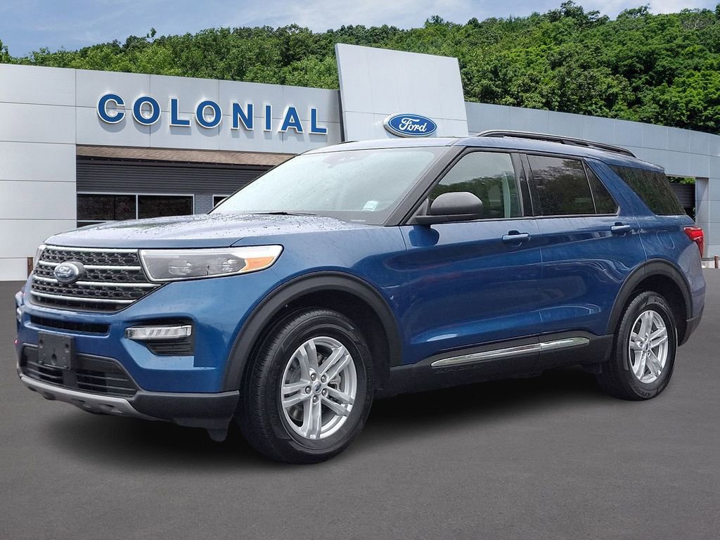 Certified 2022 Ford Explorer XLT w/ Equipment Group 202A AWD/4WD image 3
