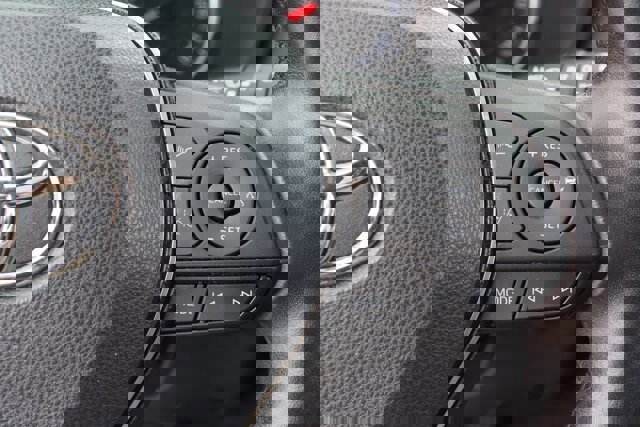 Used 2019 Toyota RAV4 XLE Premium image 23