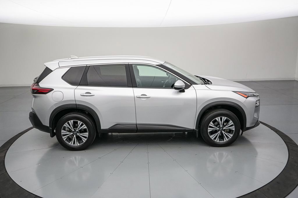 Used 2023 Nissan Rogue SV AWD/4WD image 3