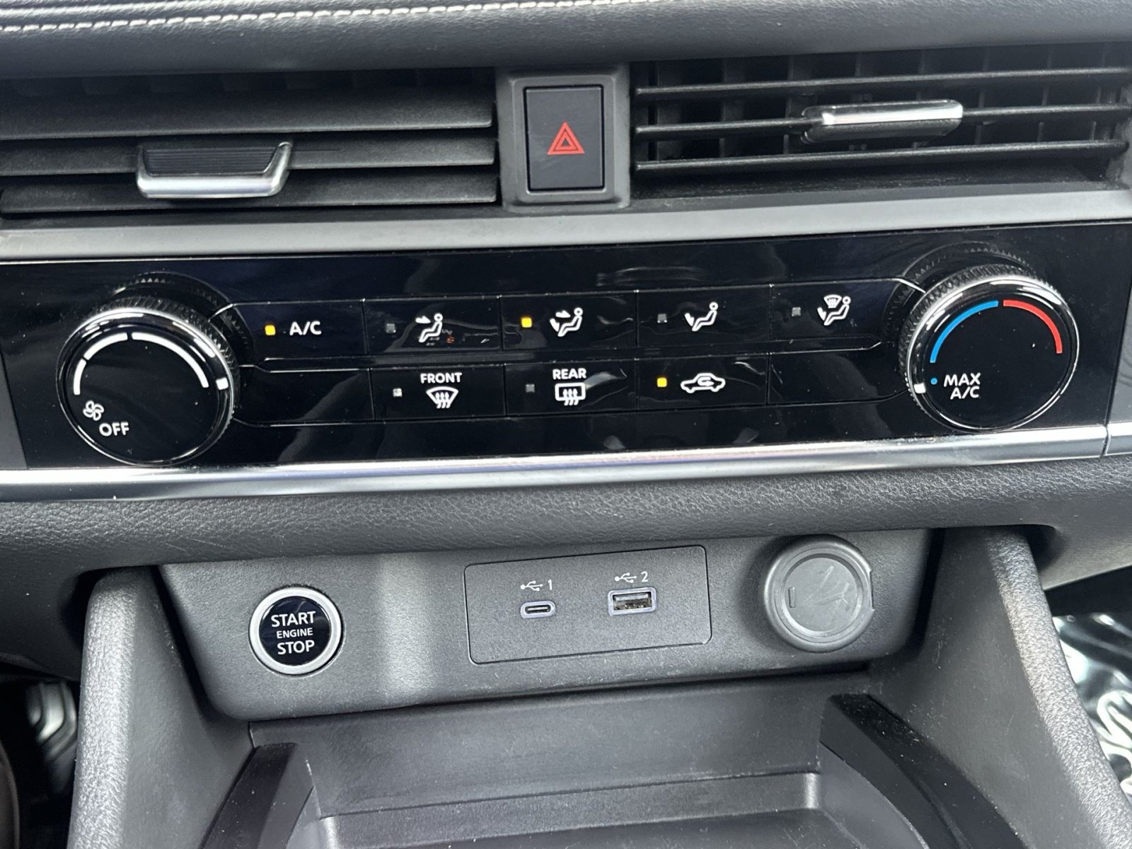 Used 2023 Nissan Rogue S AWD/4WD image 28