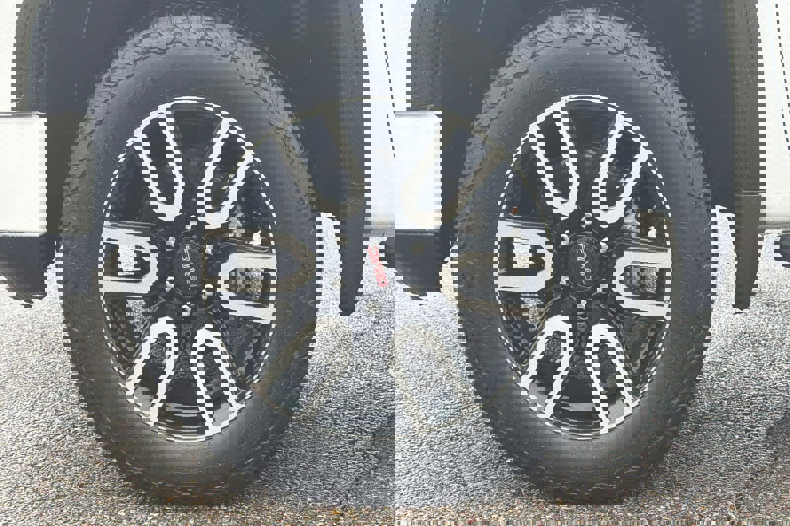 Used 2022 GMC Sierra 1500 AT4 w/ AT4 Premium Package image 26