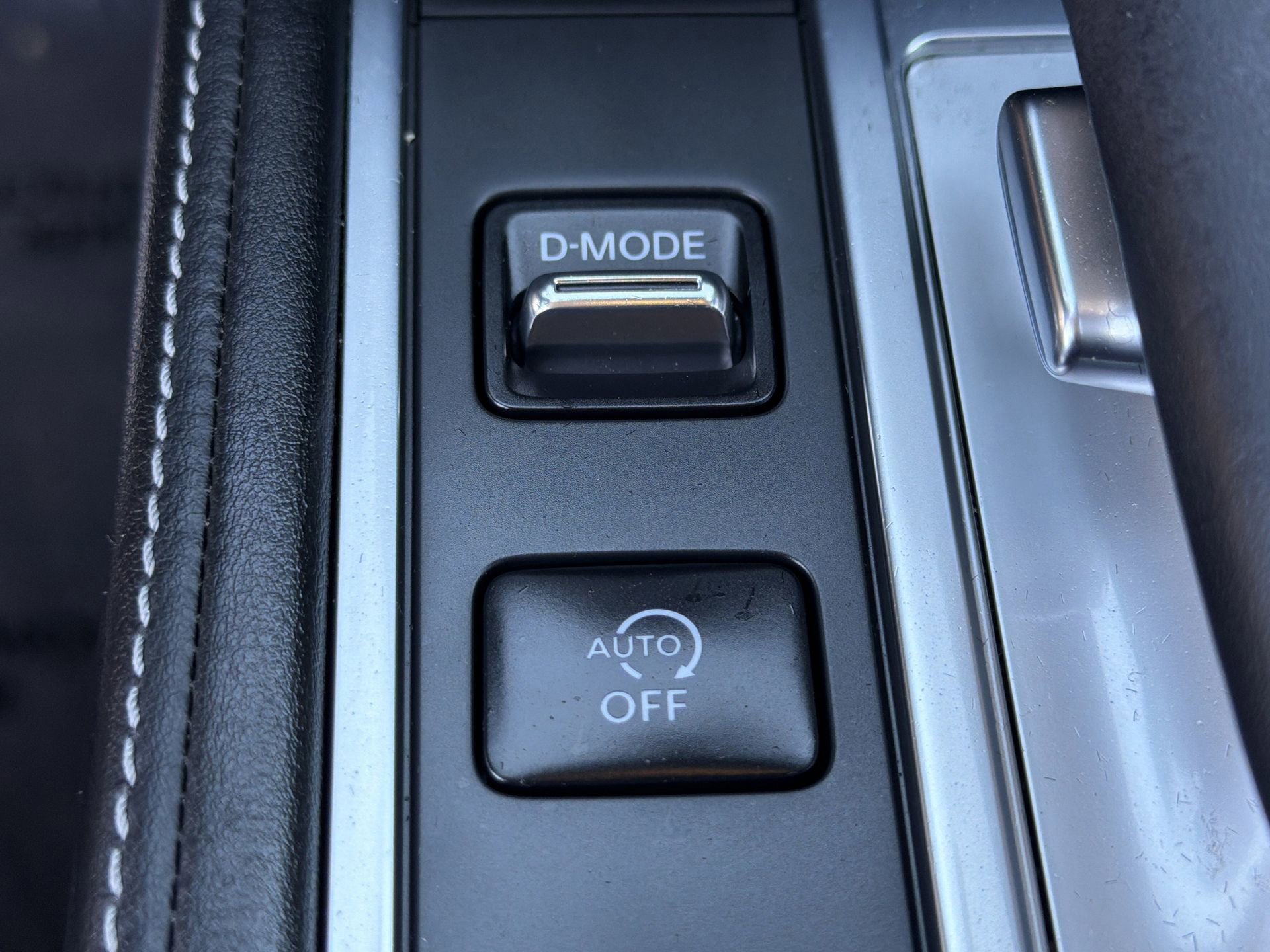 Used 2023 INFINITI QX60 Luxe w/ Cargo Package FWD image 18