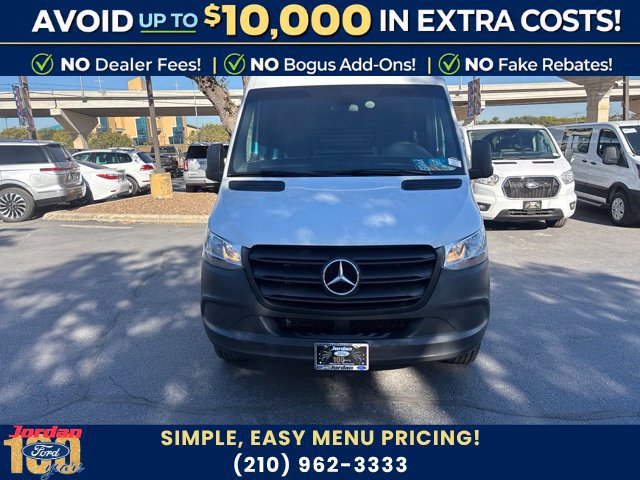 Used 2024 Mercedes-Benz Sprinter 2500 image 2