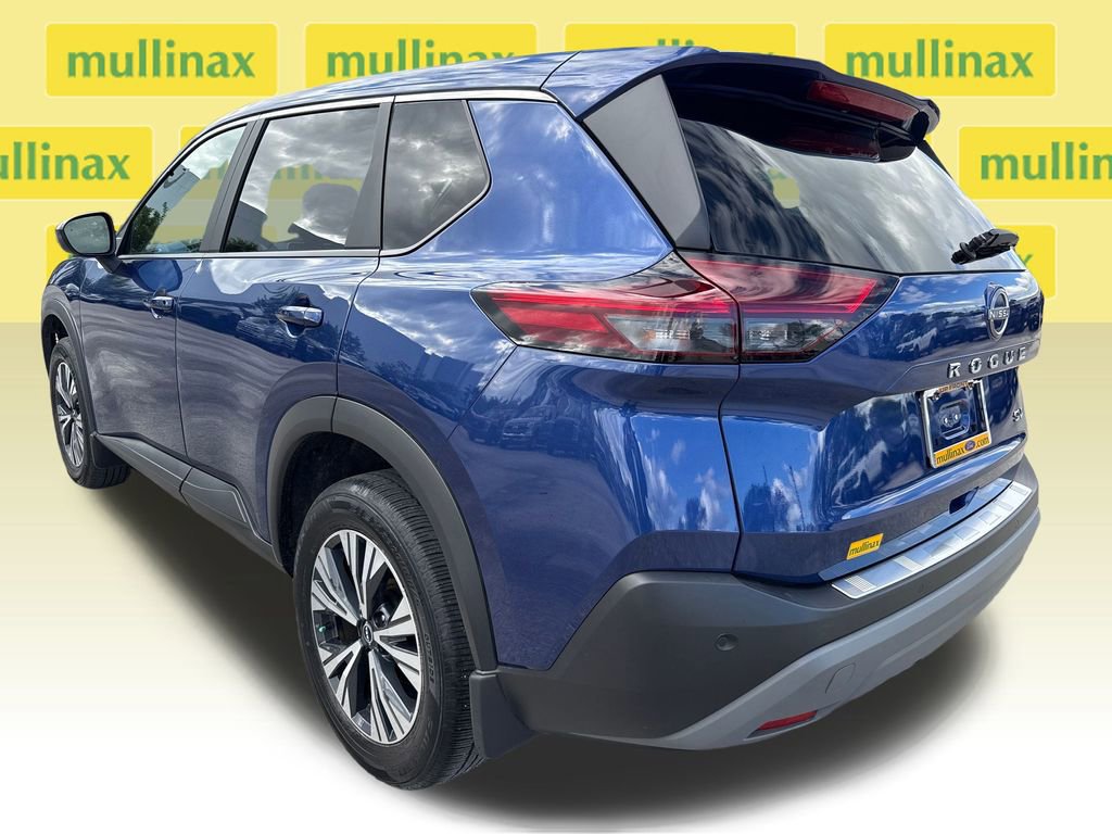 Used 2023 Nissan Rogue SV image 4