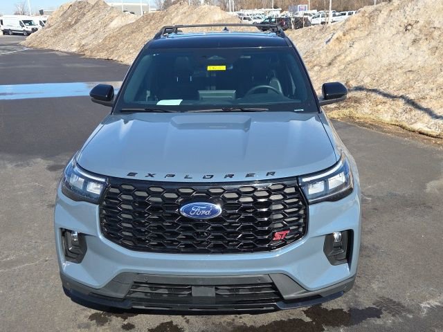 Certified 2025 Ford Explorer ST image 18