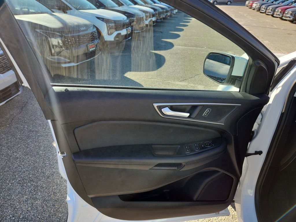 Certified 2024 Ford Edge SEL image 11