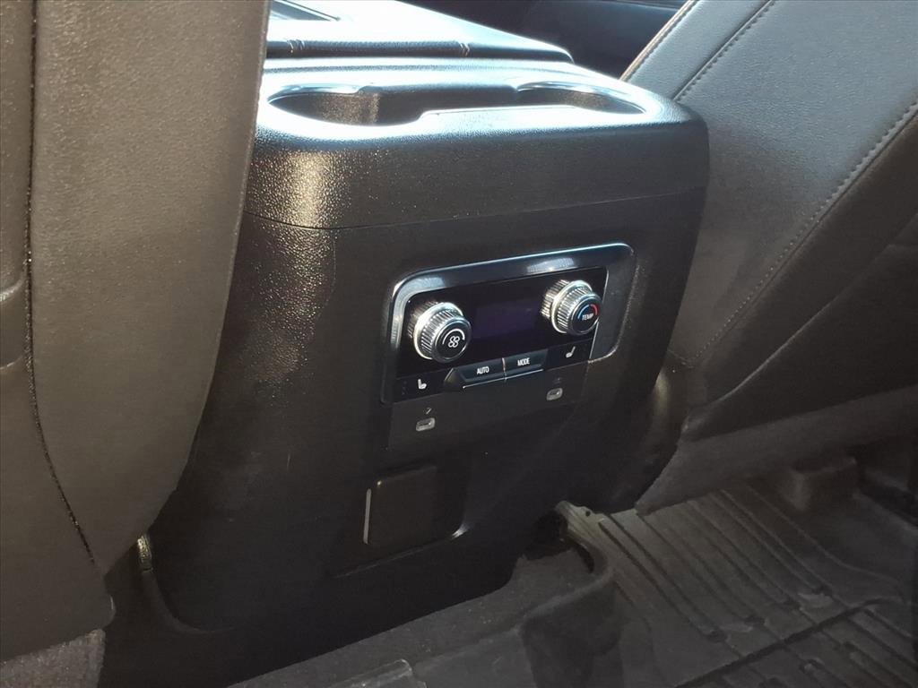 Used 2024 GMC Yukon AT4 w/ AT4 Premium Plus Package image 17
