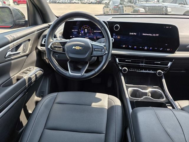 Used 2025 Chevrolet Traverse LT FWD image 10