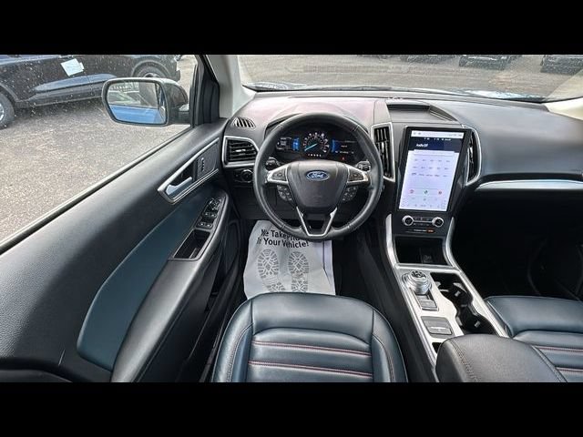 Certified 2024 Ford Edge SEL w/ Sport Appearance Package AWD/4WD image 13