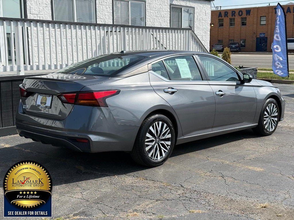 Used 2025 Nissan Altima 2.5 SV FWD image 5