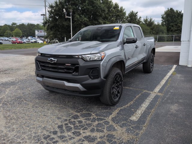 Used 2024 Chevrolet Colorado Trail Boss w/ Advanced Trailering Package AWD/4WD image 2