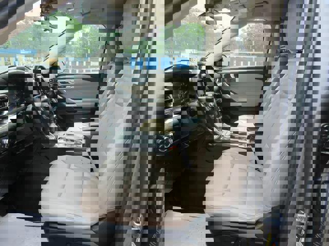 Certified 2022 Ford Explorer XLT w/ Equipment Group 202A image 18