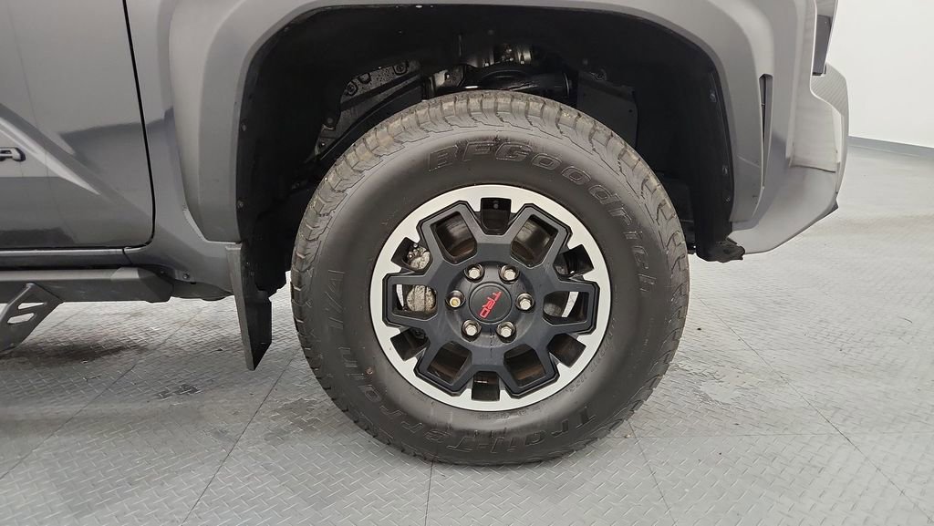 Used 2024 Toyota Tacoma TRD Off-Road AWD/4WD image 25