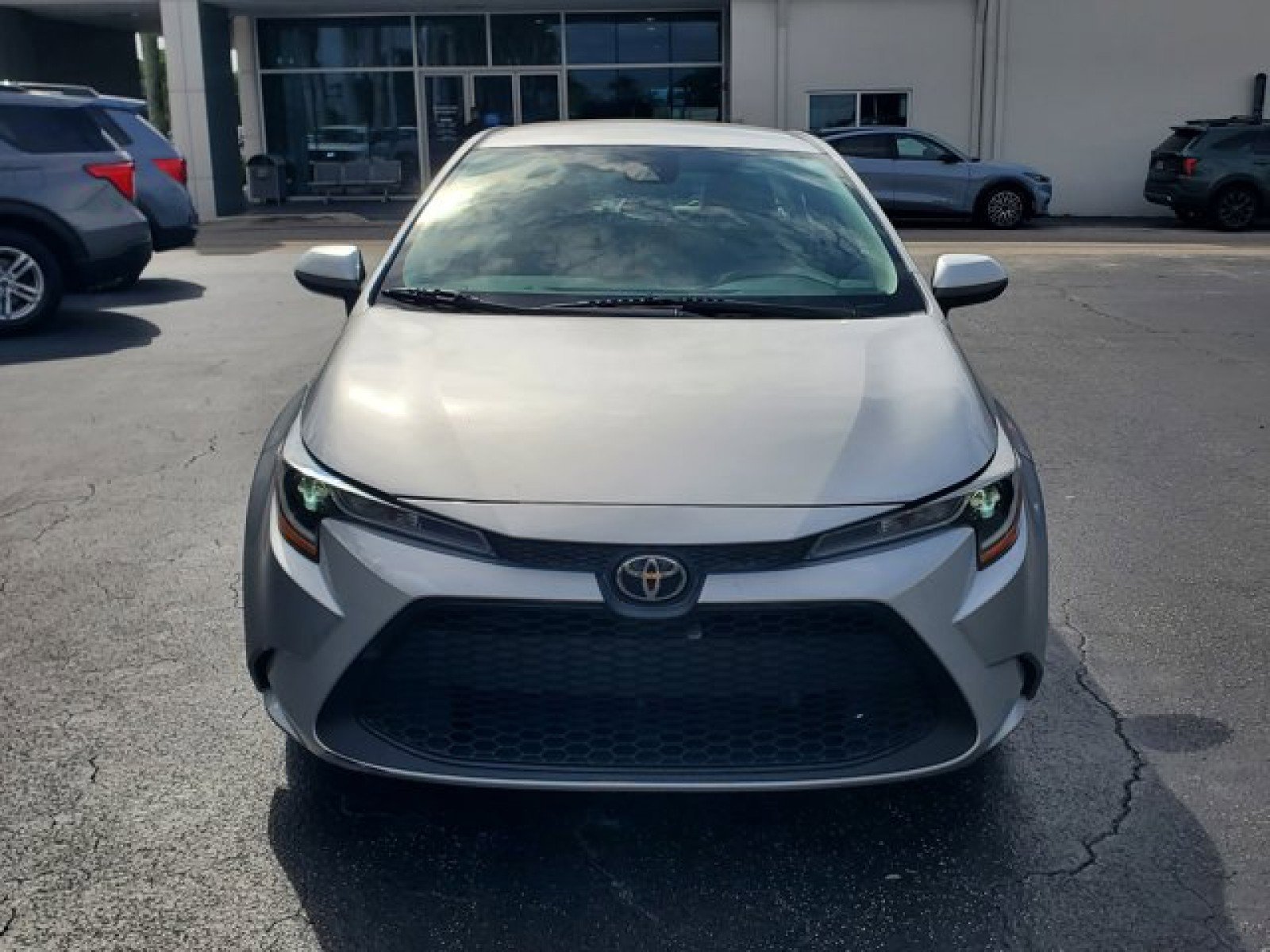 Used 2021 Toyota Corolla LE video 2