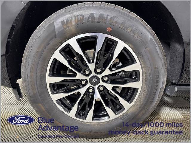 Certified 2025 Ford Expedition Platinum AWD/4WD image 14