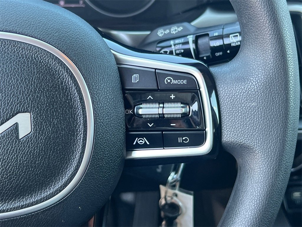 Used 2022 Kia Sorento LX image 26