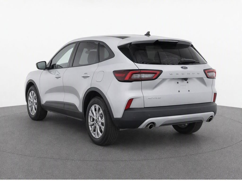 Certified 2025 Ford Escape Active w/ Cold Weather Package FWD image 4
