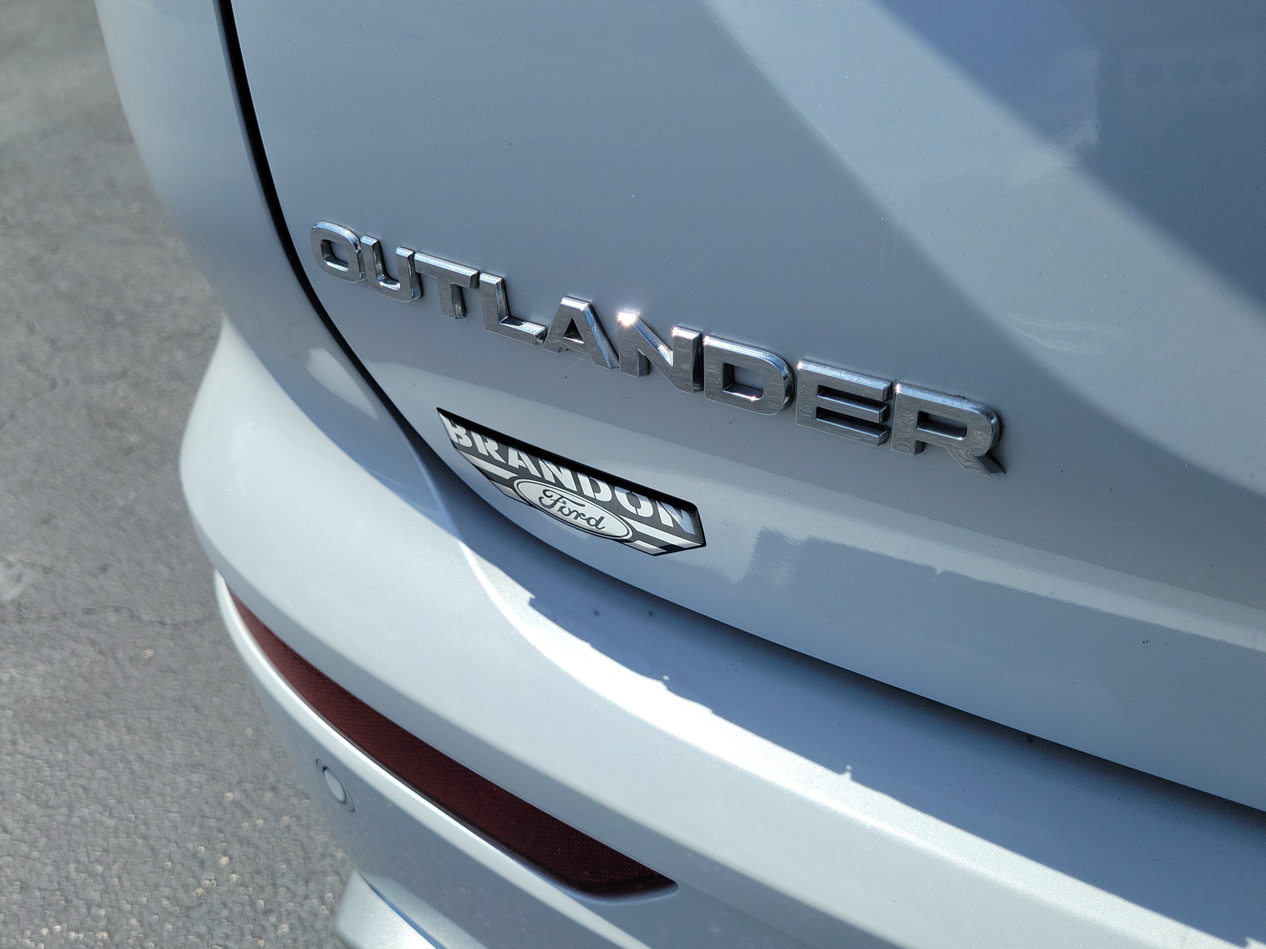 Used 2024 Mitsubishi Outlander SE FWD image 8