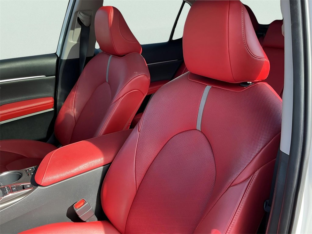 Used 2022 Toyota Camry XSE image 27