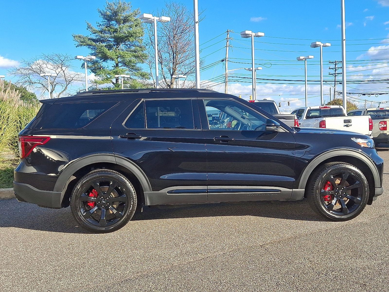 Certified 2024 Ford Explorer ST w/ Equipment Group 401A image 9