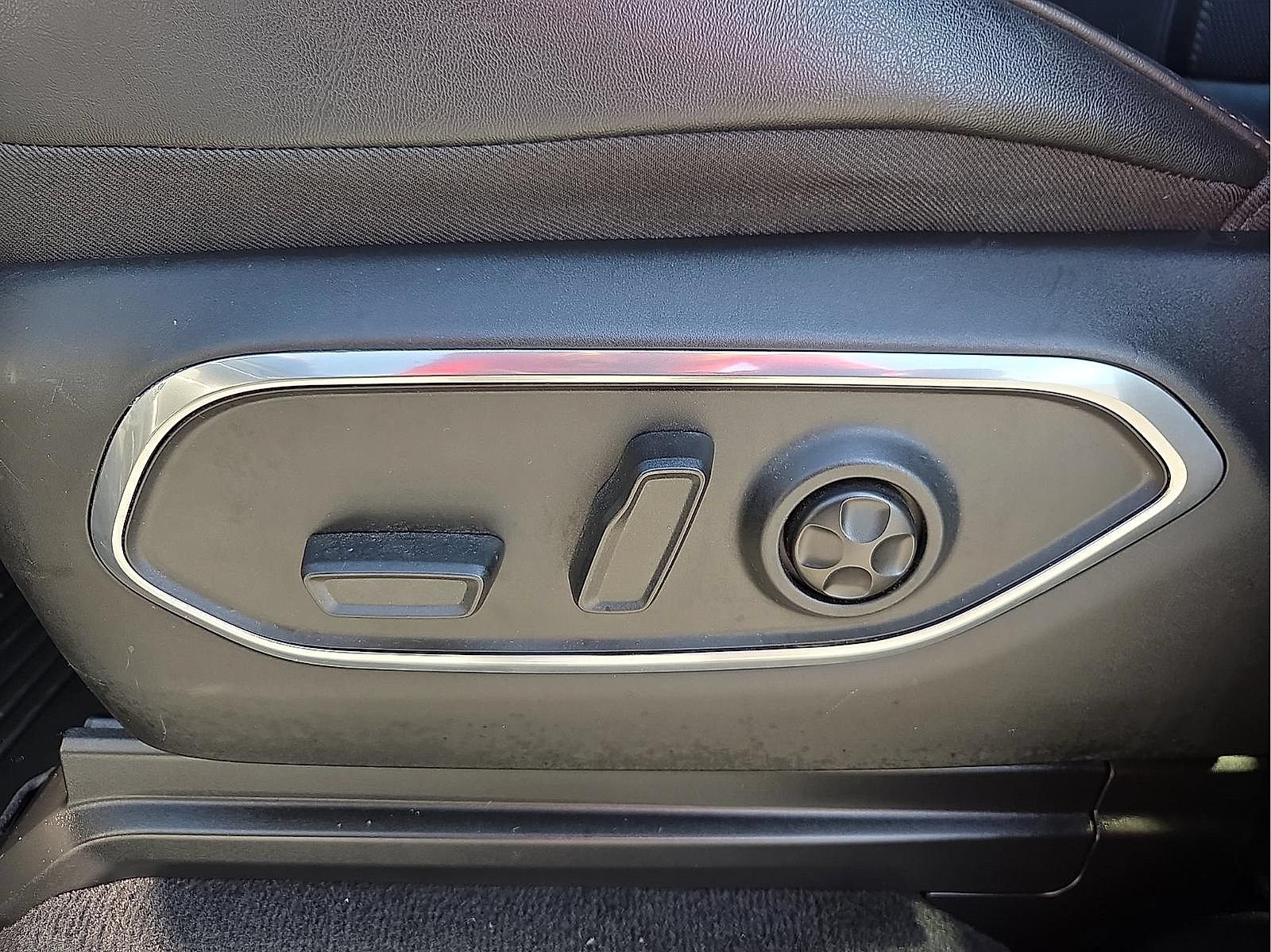 Used 2022 Jeep Wagoneer Series II AWD/4WD image 16