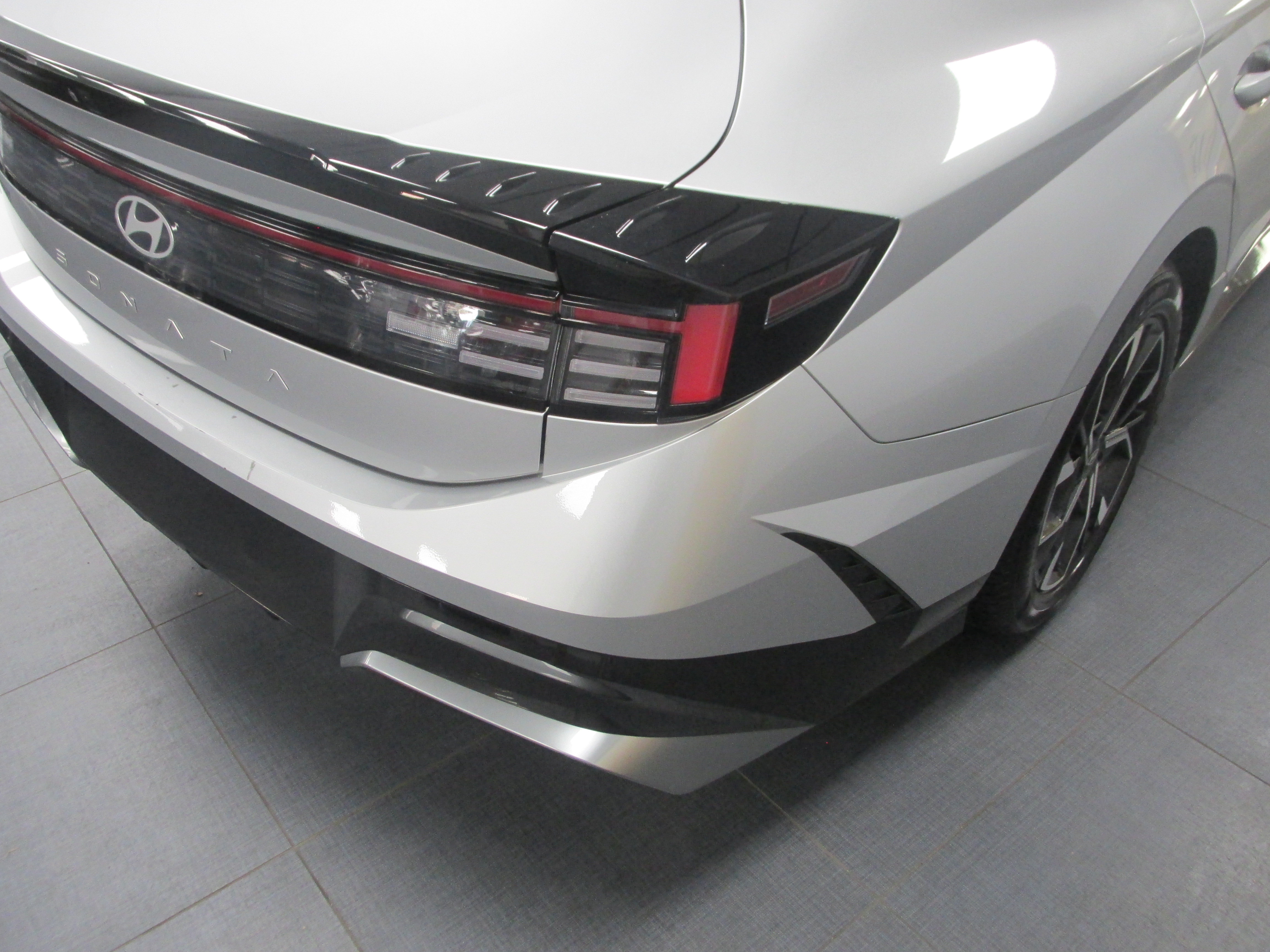 Used 2025 Hyundai Sonata SEL FWD image 10