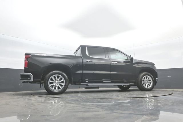 Used 2021 Chevrolet Silverado 1500 LTZ w/ Technology Package AWD/4WD image 40