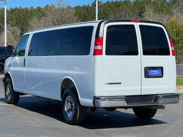 Used 2025 Chevrolet Express 3500 LT w/ LT Preferred Equipment Group RWD image 34