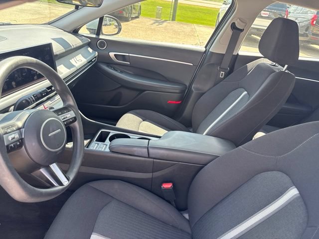 Used 2025 Hyundai Sonata SEL FWD image 13