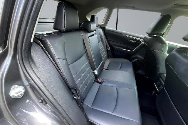 Used 2022 Toyota RAV4 XLE Premium AWD/4WD image 27