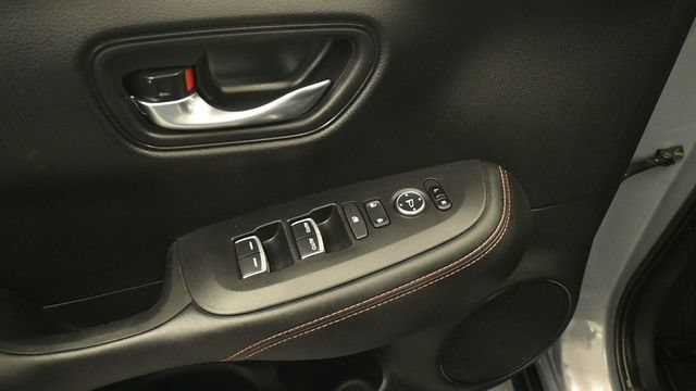 Used 2024 Honda HR-V Sport image 12