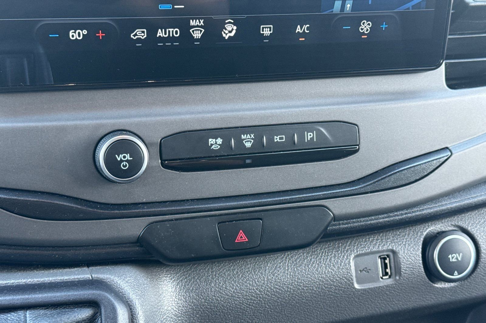 Certified 2022 Ford Transit 350 XLT image 23