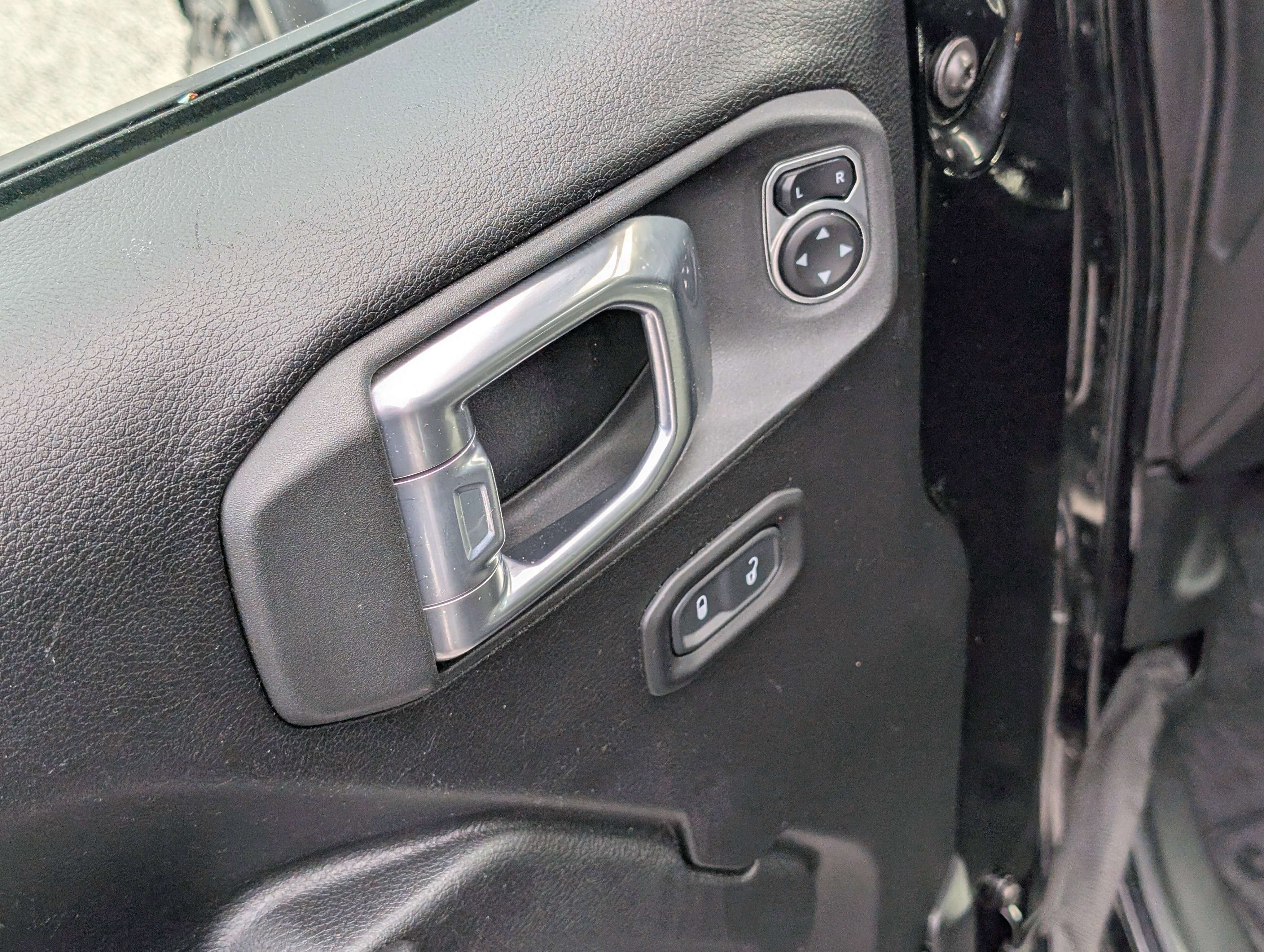 Used 2021 Jeep Wrangler Unlimited Sport image 19