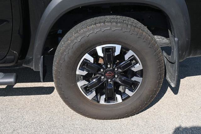 Used 2022 Nissan Frontier PRO-4X image 14