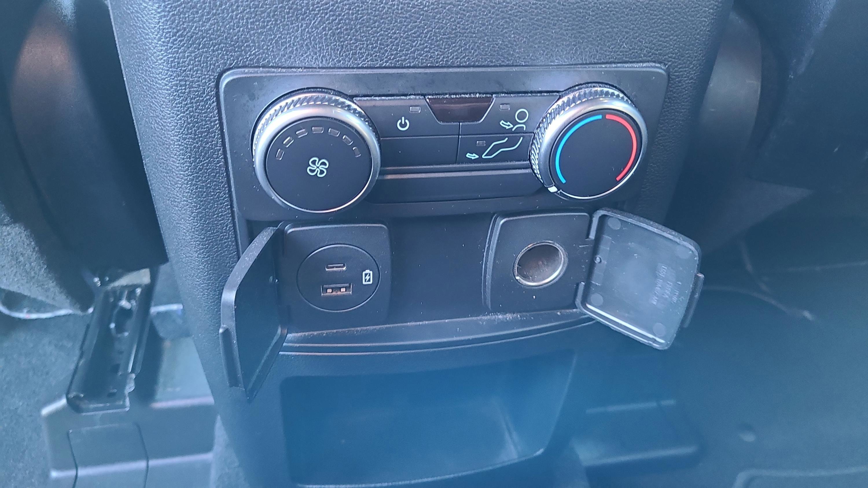 Certified 2020 Ford Explorer XLT image 14