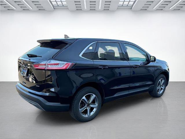 Certified 2023 Ford Edge SEL w/ Convenience Package image 3
