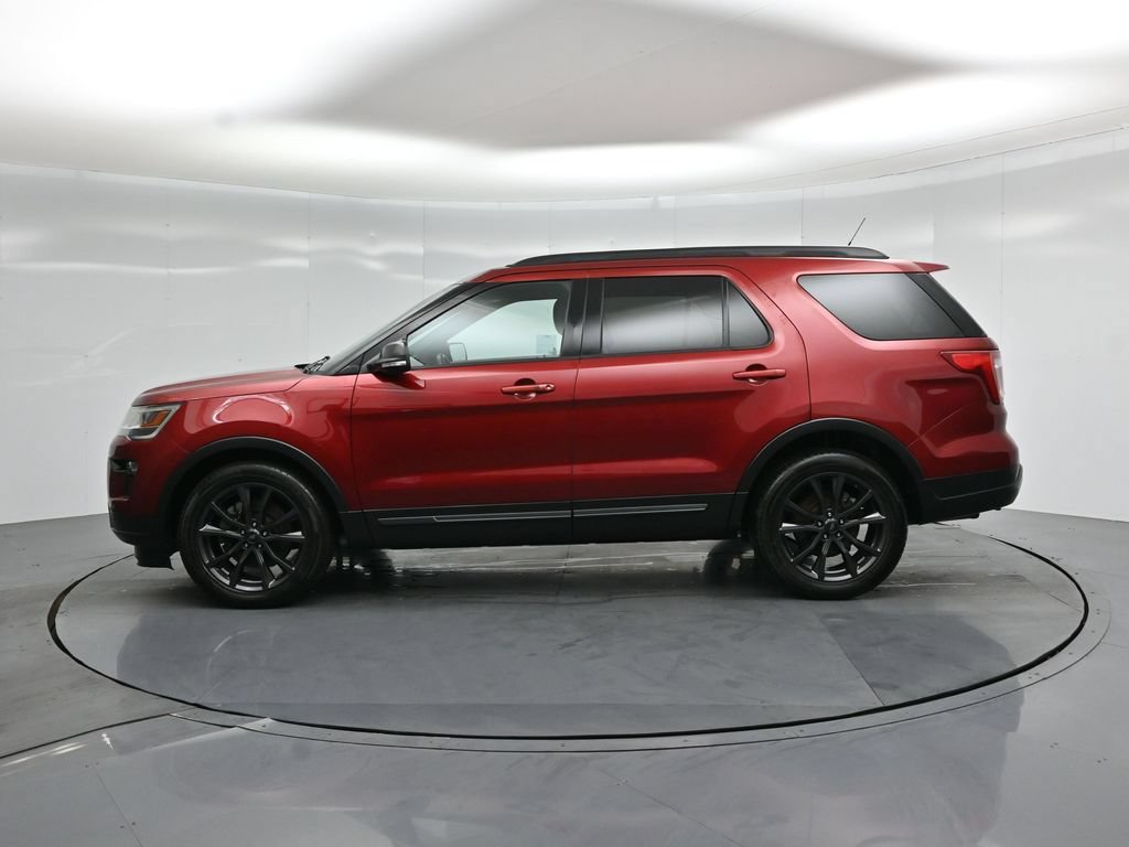Certified 2019 Ford Explorer XLT w/ Equipment Group 202A FWD image 30